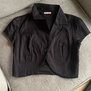 Cropped short sleeve blazer